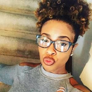 Meet your Posher, Angela